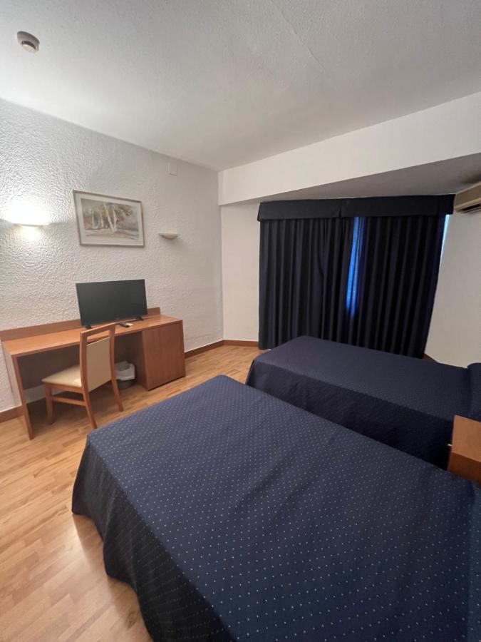 Hotel El Cisne サラゴサ エクステリア 写真
