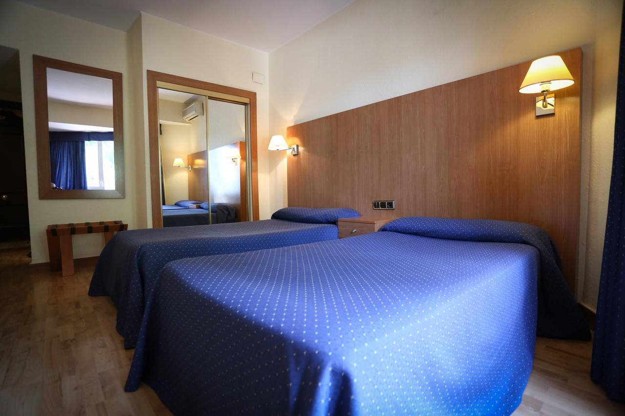 Hotel El Cisne サラゴサ エクステリア 写真
